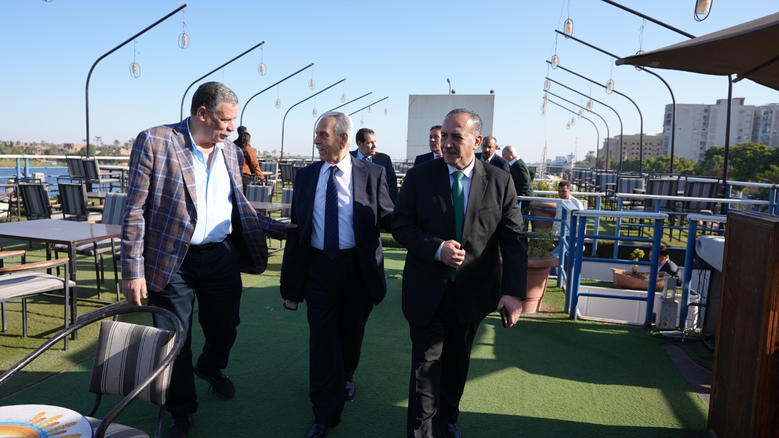 السيد الوزير اللواء هشام أبوالنصر محافظ اسيوط - صورة 4